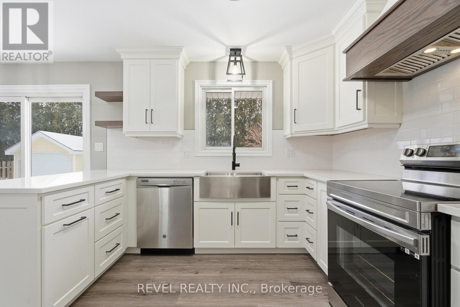 109 Mcgivern Street, Mapleton, Ontario  N0G 2K0 - Photo 4 - X12703496