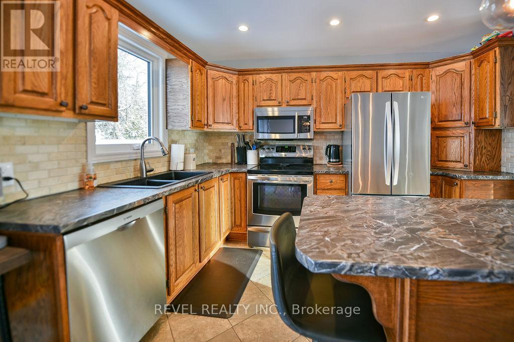 821 Rheaume Crescent, Timmins (Tnw - Riverpark), Ontario  P4N 7P4 - Photo 8 - T12760992