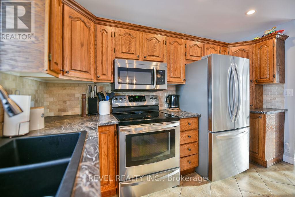 821 Rheaume Crescent, Timmins (Tnw - Riverpark), Ontario  P4N 7P4 - Photo 9 - T12760992