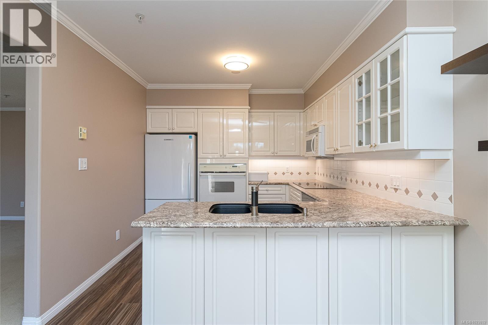 228 4490 Chatterton Way N, Saanich, British Columbia  V8X 5H7 - Photo 13 - 1023932