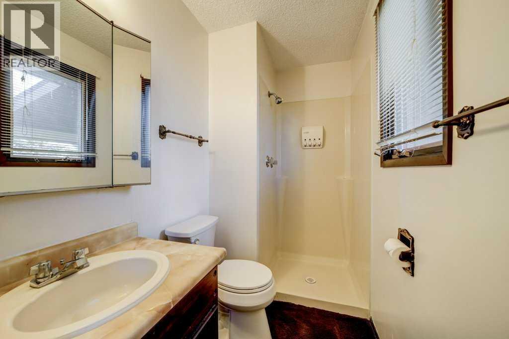 15 Cambridge Road W, Lethbridge, Alberta  T1K 4V7 - Photo 14 - A2282994