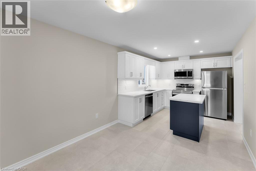 8329 Atack Court, Niagara Falls, Ontario  L2H 3N4 - Photo 9 - 40801966