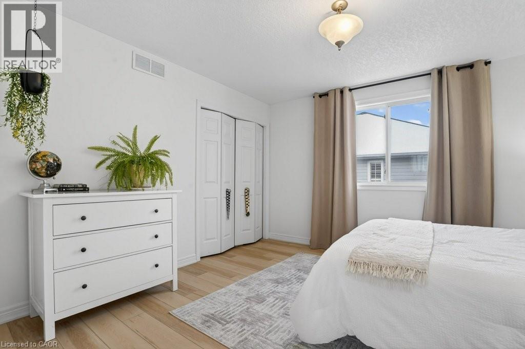 614 Rock Point Crescent, Waterloo, Ontario  N2V 2K3 - Photo 18 - 40802578