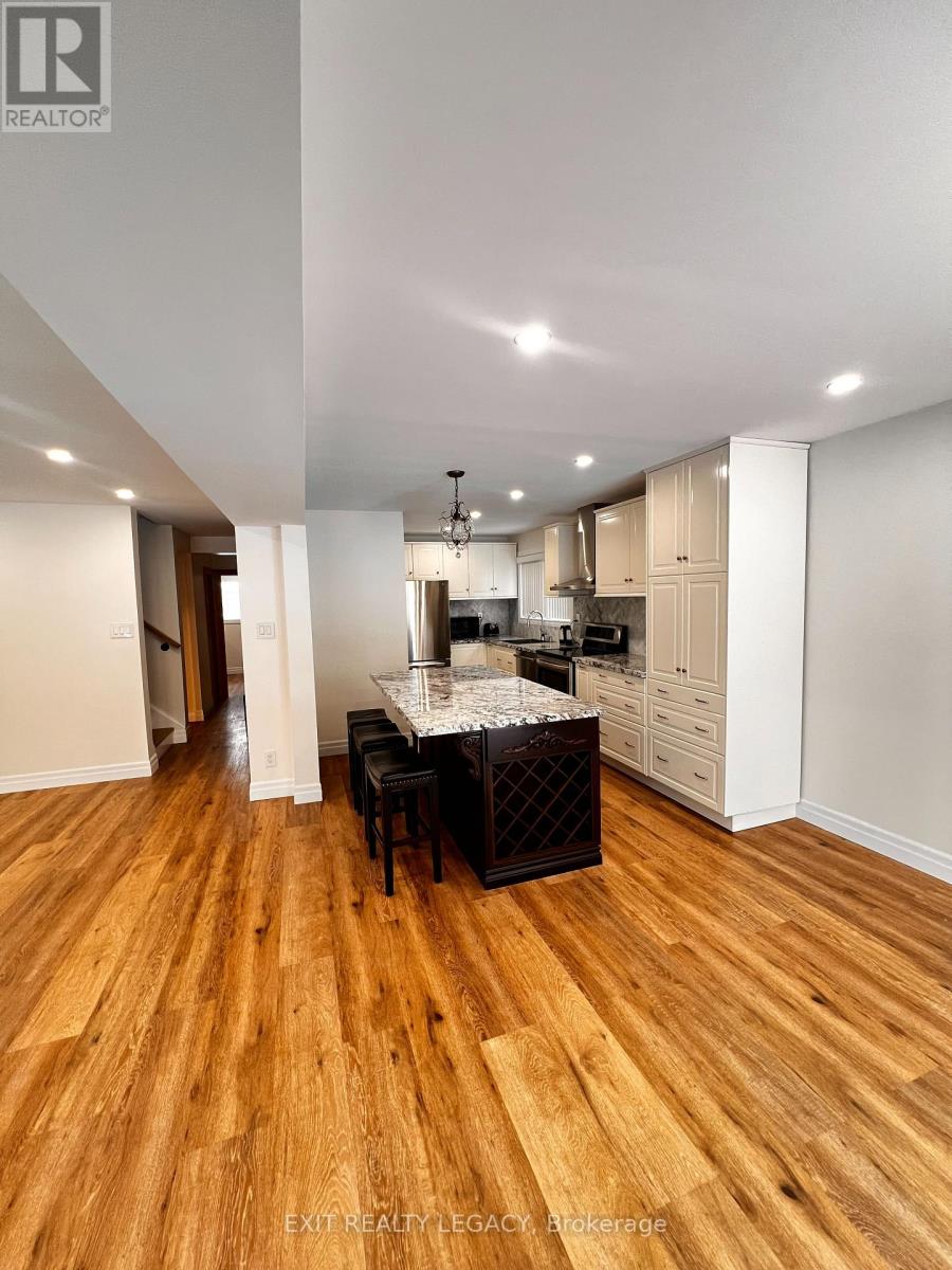 69 Cairnside Crescent, Toronto, Ontario  M2J 3M9 - Photo 12 - C12760986