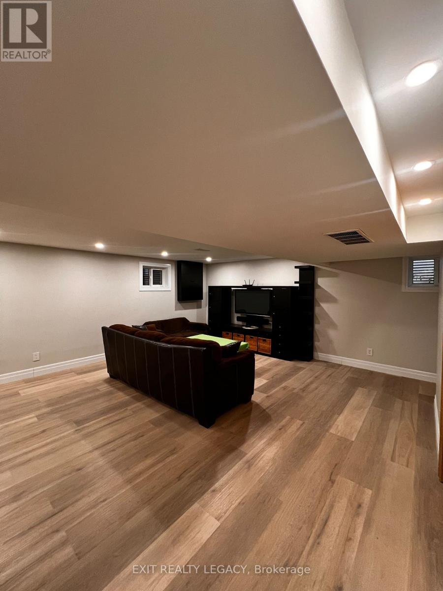 69 Cairnside Crescent, Toronto, Ontario  M2J 3M9 - Photo 34 - C12760986