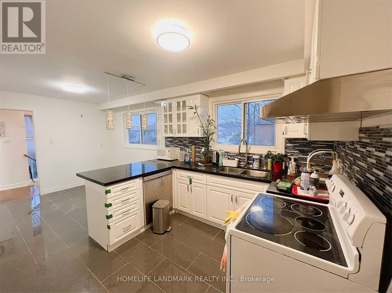 Upper + Ground Level - 84 Harrington Crescent, Toronto, Ontario  M2M 2Y5 - Photo 2 - C12761056