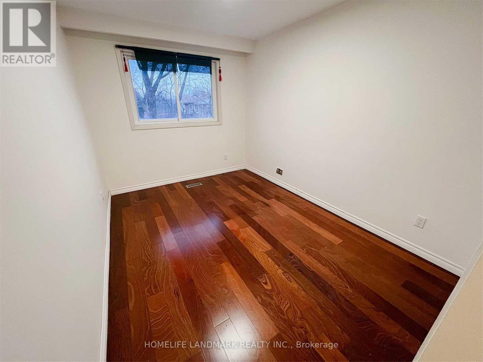 Upper + Ground Level - 84 Harrington Crescent, Toronto, Ontario  M2M 2Y5 - Photo 7 - C12761056