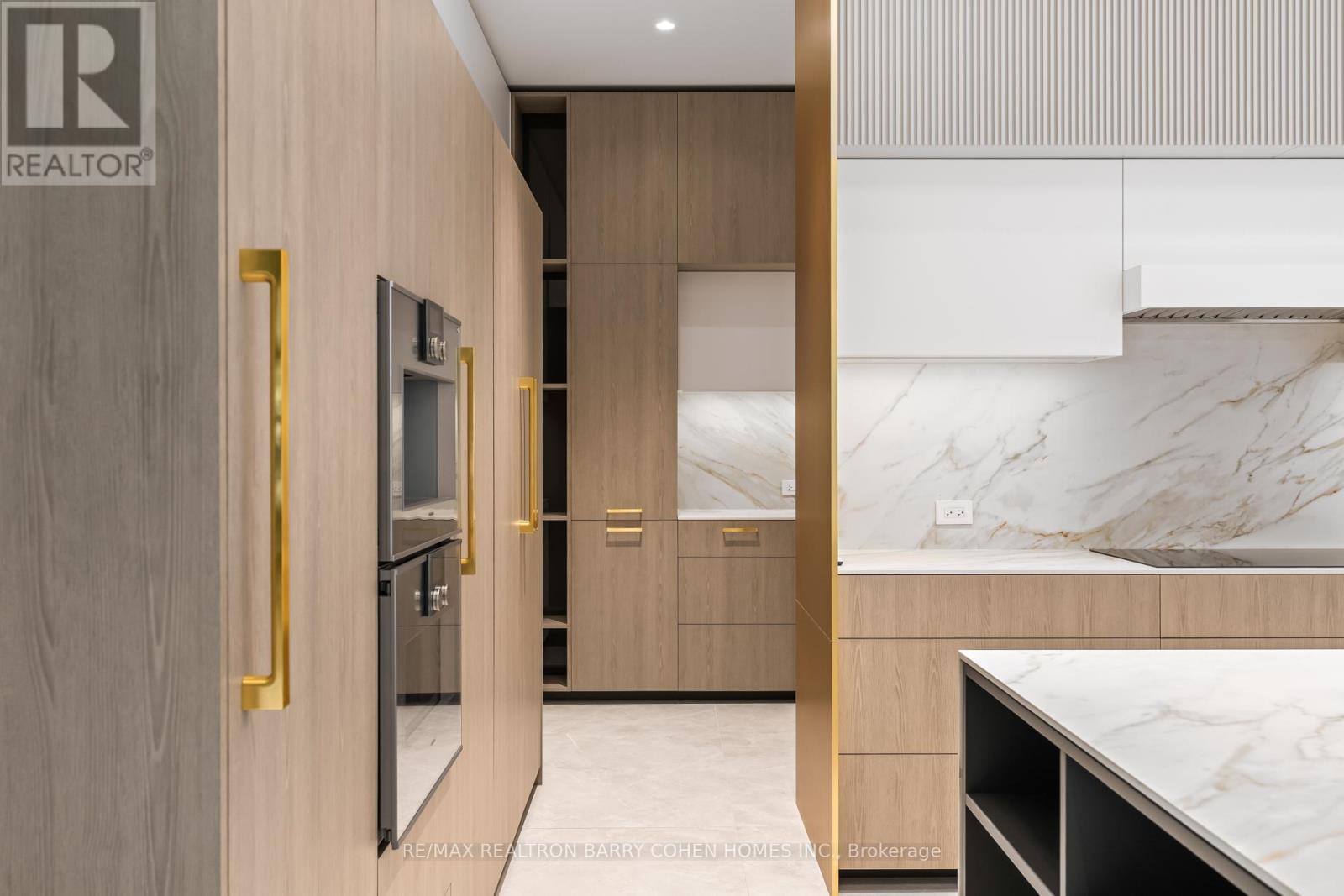 90 Esgore Drive, Toronto, Ontario  M5M 3R8 - Photo 17 - C12761124