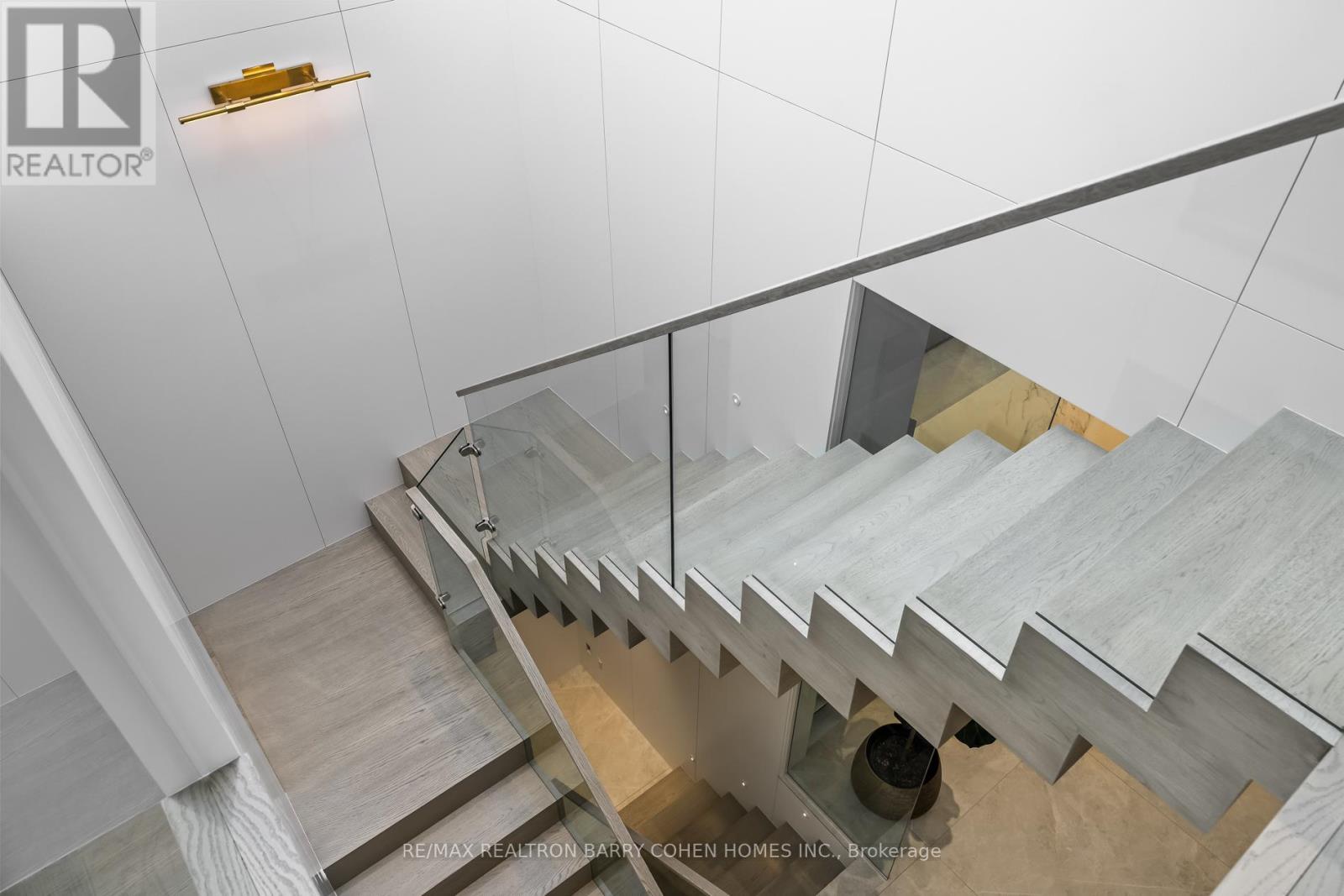 90 Esgore Drive, Toronto, Ontario  M5M 3R8 - Photo 22 - C12761124