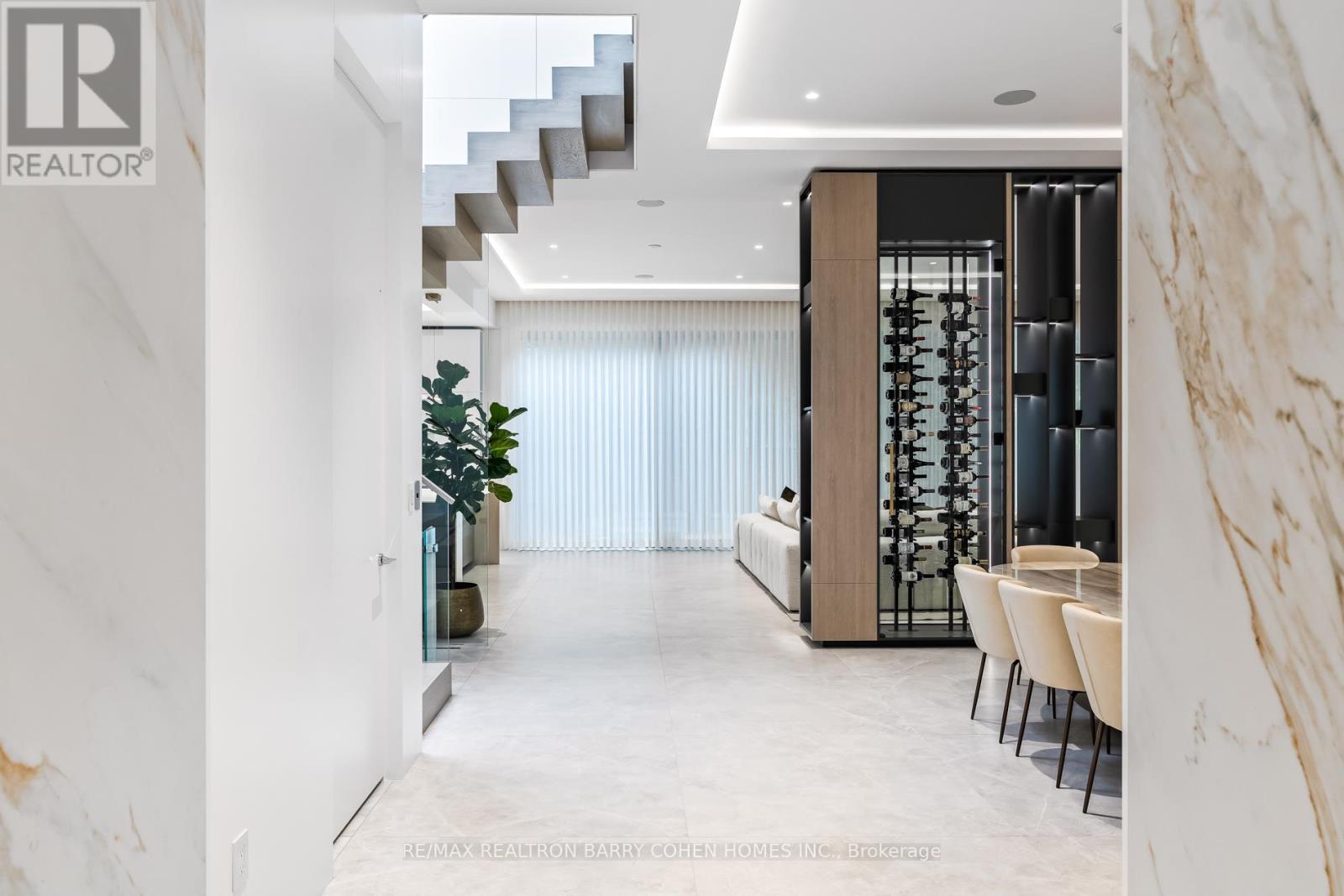 90 Esgore Drive, Toronto, Ontario  M5M 3R8 - Photo 6 - C12761124