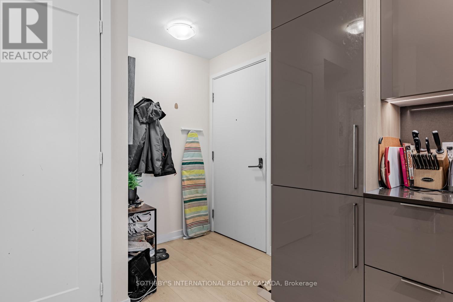 1910 - 28 Freeland Street, Toronto (Waterfront Communities), Ontario  M5E 0E3 - Photo 2 - C12761130