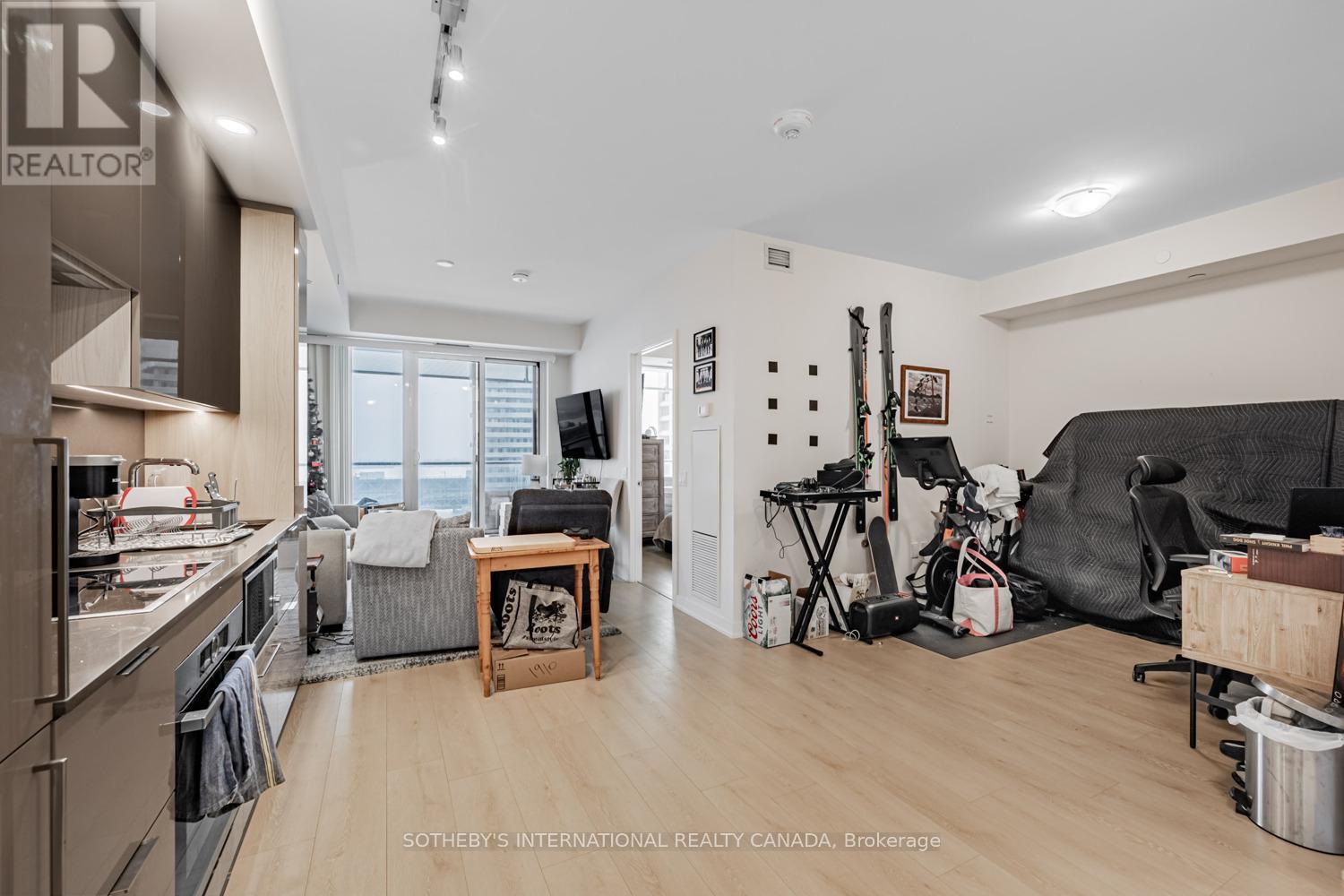 1910 - 28 Freeland Street, Toronto (Waterfront Communities), Ontario  M5E 0E3 - Photo 5 - C12761130