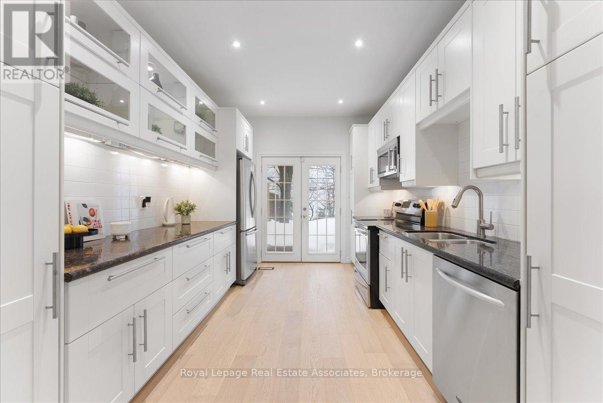 30 Belmont Street, Toronto (Annex), Ontario  M5R 1P8 - Photo 11 - C12761200