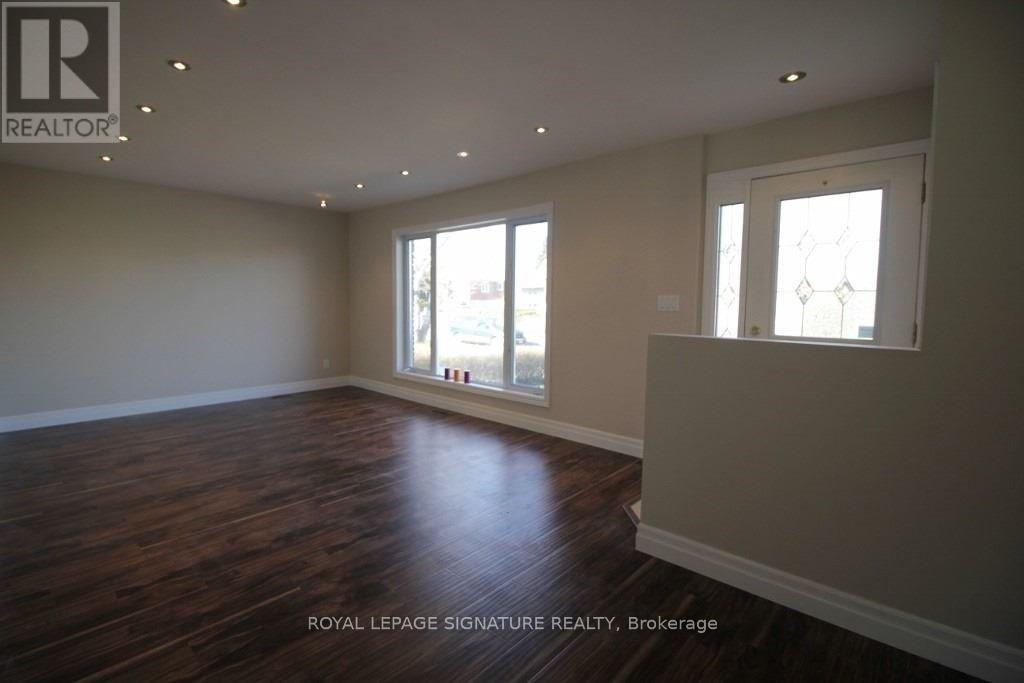 18 Independence Drive, Toronto, Ontario  M1K 3R8 - Photo 2 - E12761050