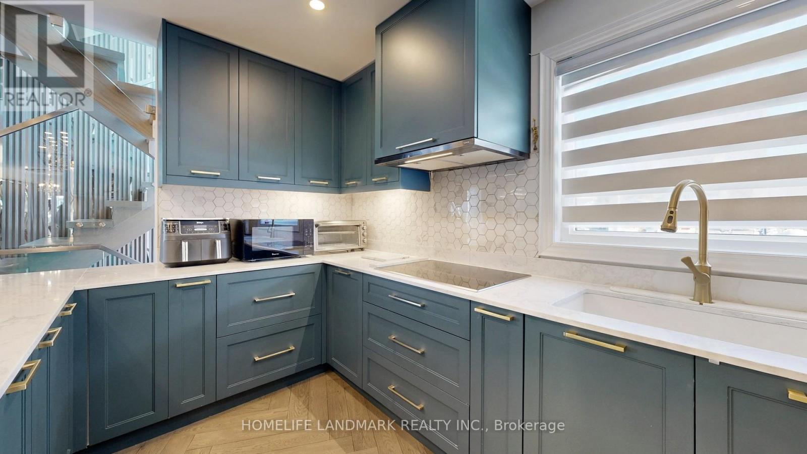 606 Annland Street, Pickering, Ontario  L1W 1A7 - Photo 10 - E12761160