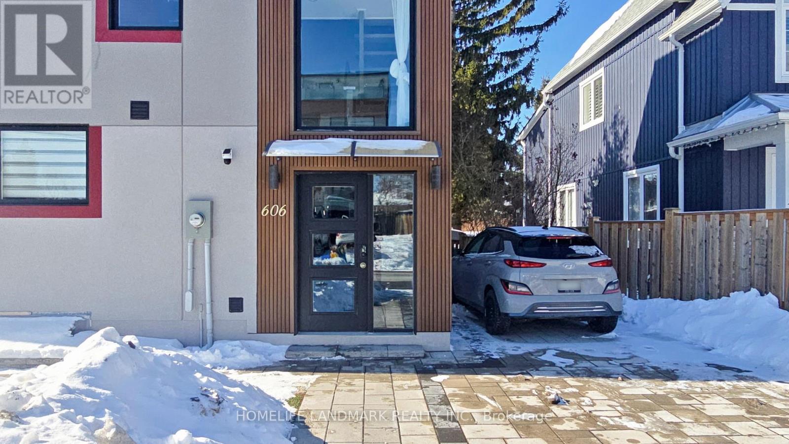 606 Annland Street, Pickering, Ontario  L1W 1A7 - Photo 4 - E12761160