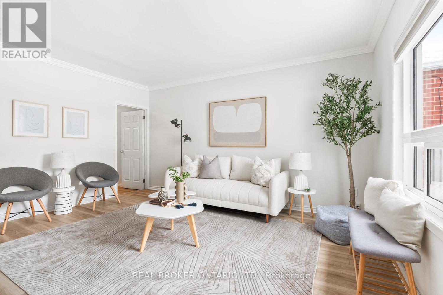 680 MORTIMER AVENUE, Toronto, Ontario