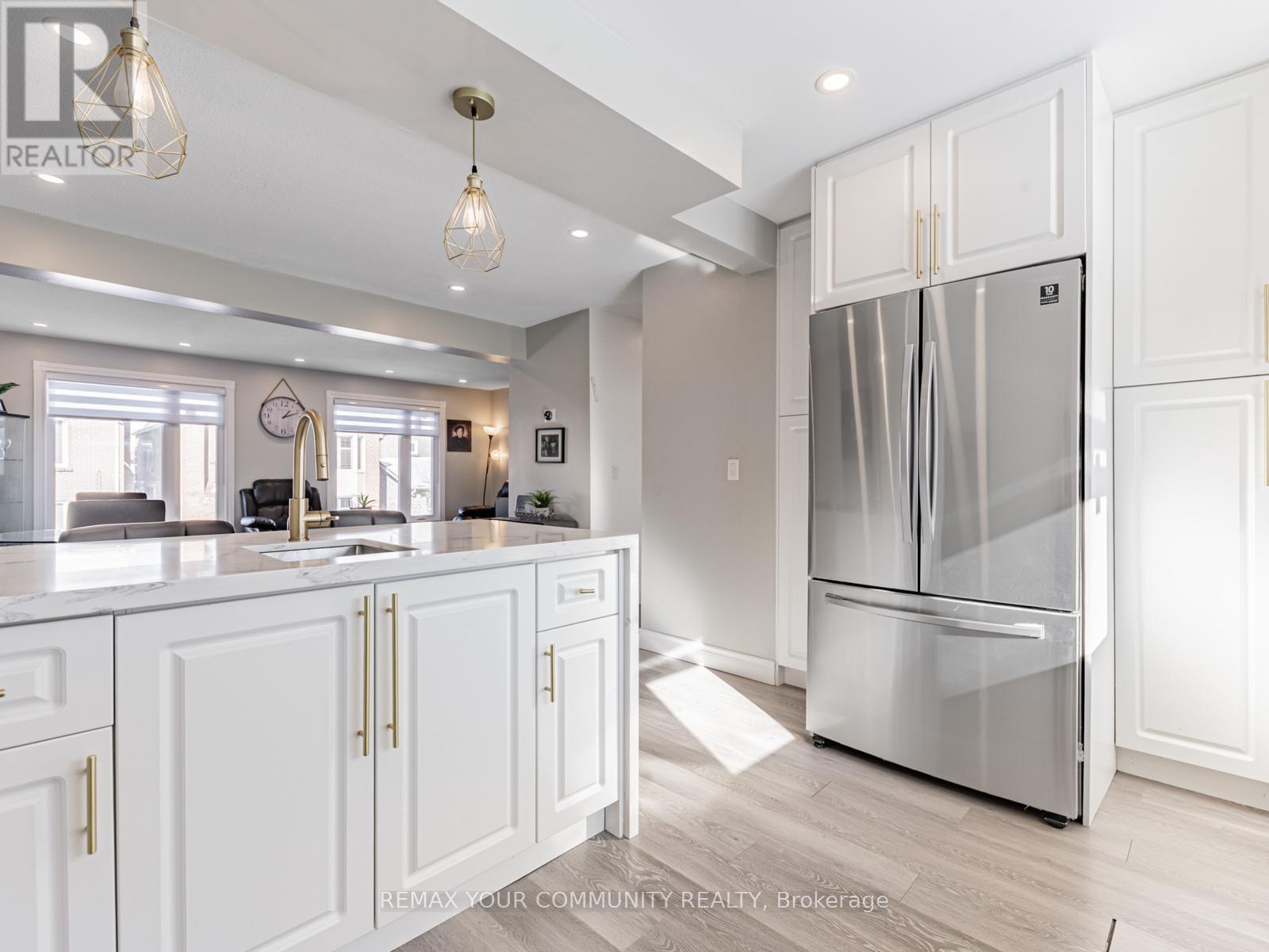 60 Dana Crescent, Vaughan, Ontario  L4J 2R5 - Photo 10 - N12760948