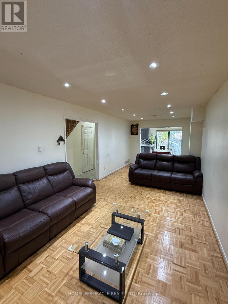 2 Ketchum Crescent, Markham, Ontario  L3S 3G2 - Photo 9 - N12761072