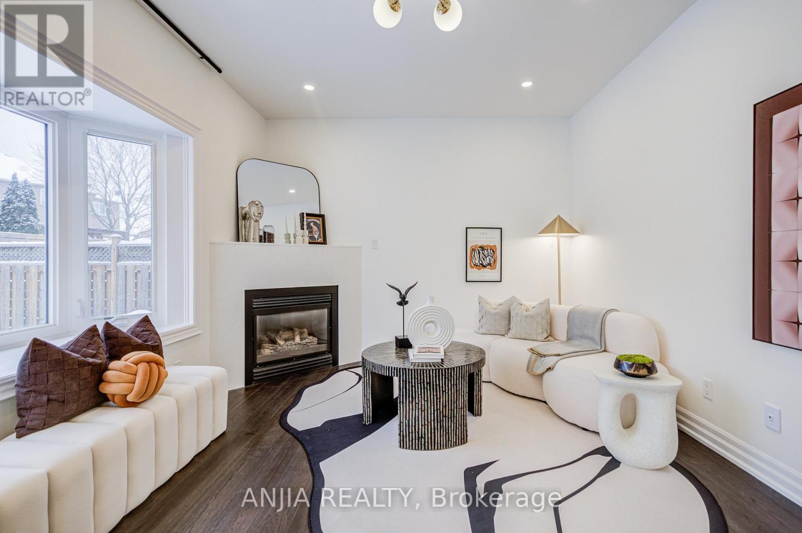 289 Hoover Park Drive, Whitchurch-Stouffville, Ontario  L4A 1K9 - Photo 15 - N12761138