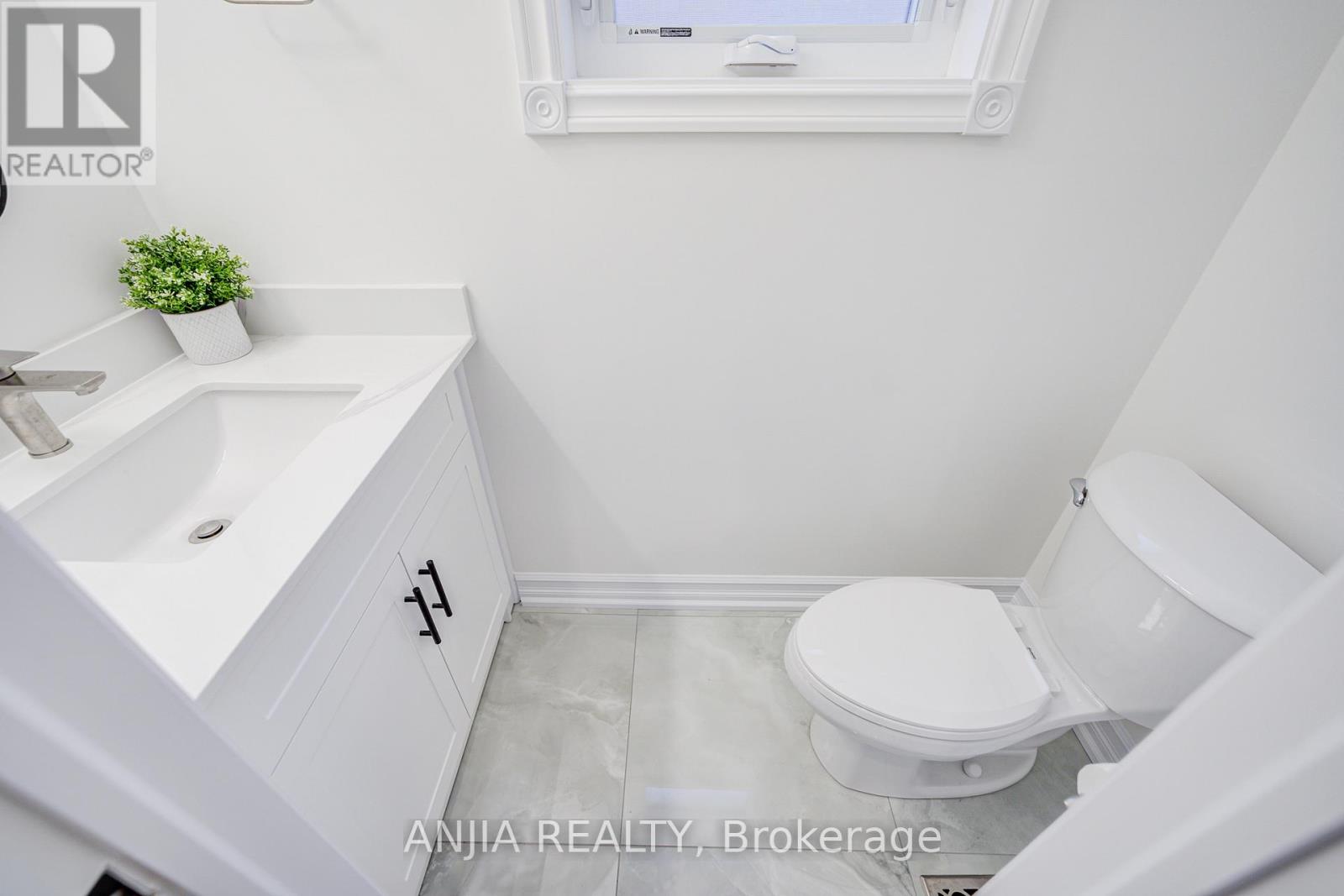 289 Hoover Park Drive, Whitchurch-Stouffville, Ontario  L4A 1K9 - Photo 22 - N12761138