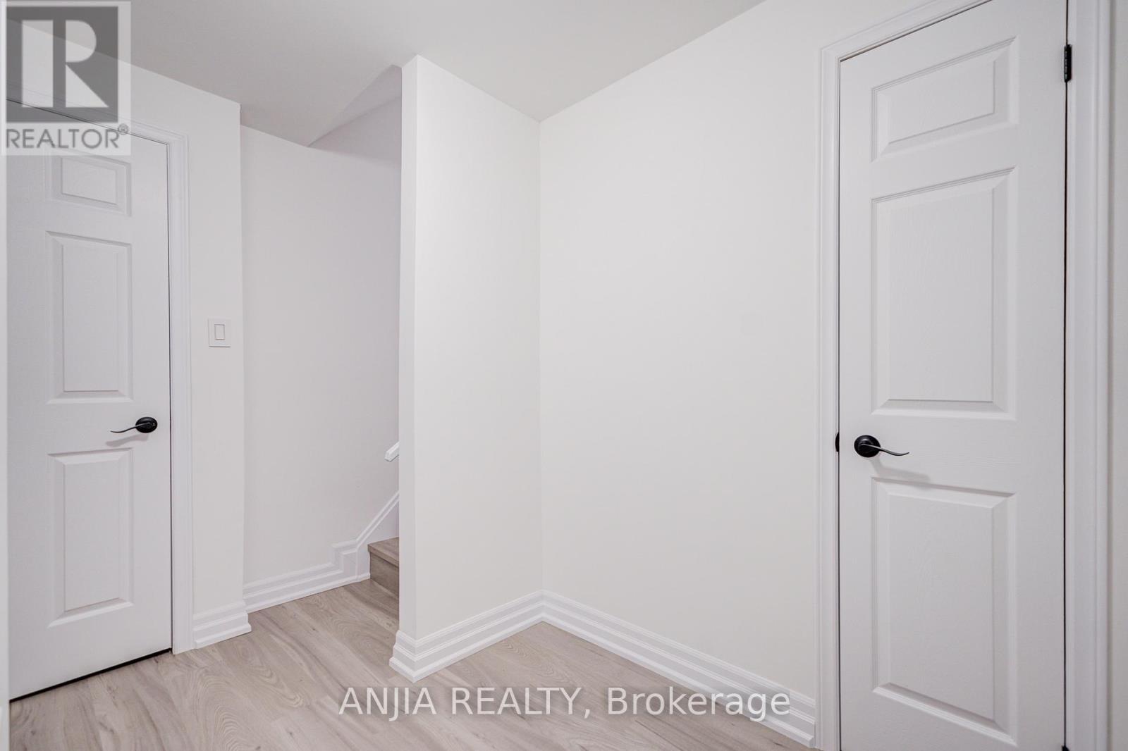 289 Hoover Park Drive, Whitchurch-Stouffville, Ontario  L4A 1K9 - Photo 46 - N12761138