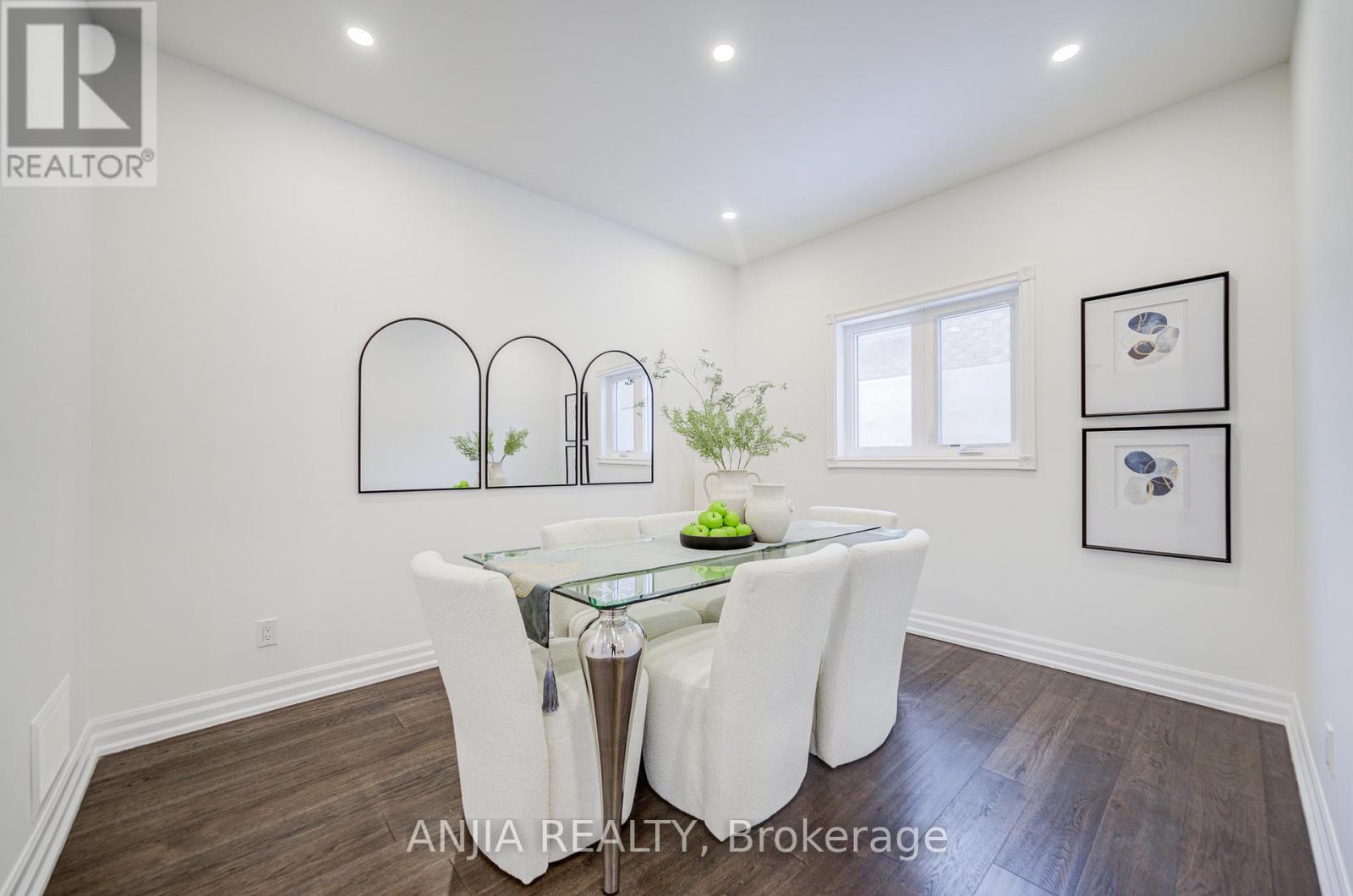 289 Hoover Park Drive, Whitchurch-Stouffville, Ontario  L4A 1K9 - Photo 8 - N12761138