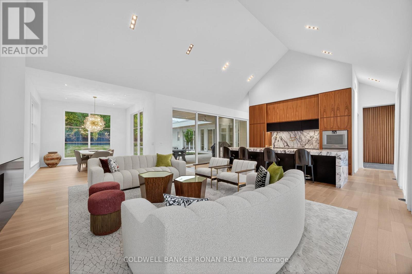 9 Gray Avenue, New Tecumseth, Ontario  L9R 1P3 - Photo 16 - N12761140