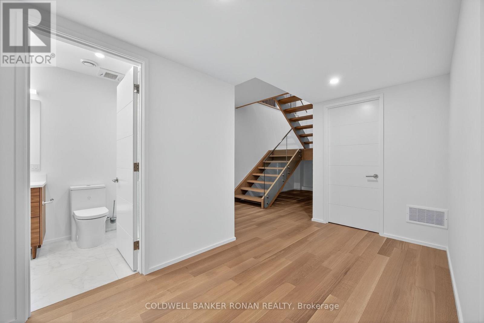 9 Gray Avenue, New Tecumseth, Ontario  L9R 1P3 - Photo 38 - N12761140