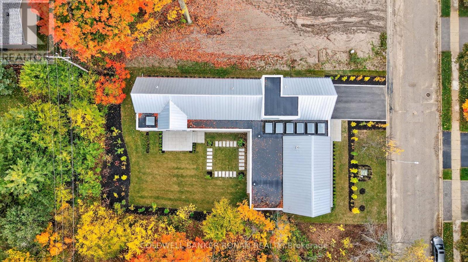 9 Gray Avenue, New Tecumseth, Ontario  L9R 1P3 - Photo 48 - N12761140