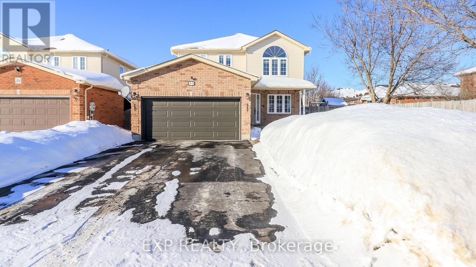 40 Benjamin Lane, Barrie (Painswick South), Ontario  L4N 0S2 - Photo 2 - S12761212