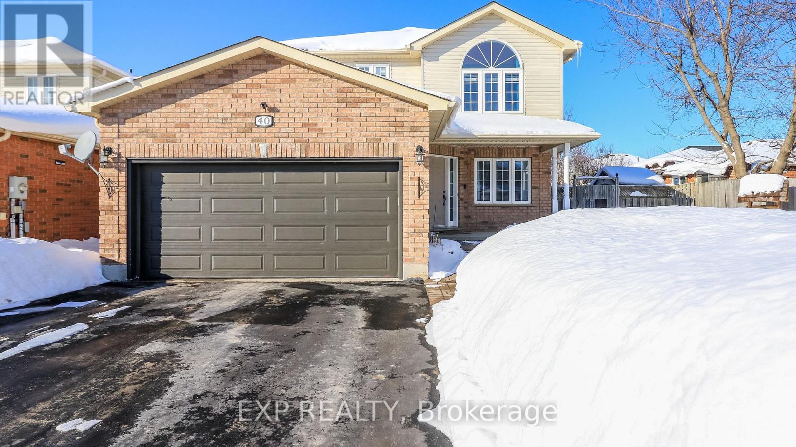 40 Benjamin Lane, Barrie (Painswick South), Ontario  L4N 0S2 - Photo 3 - S12761212