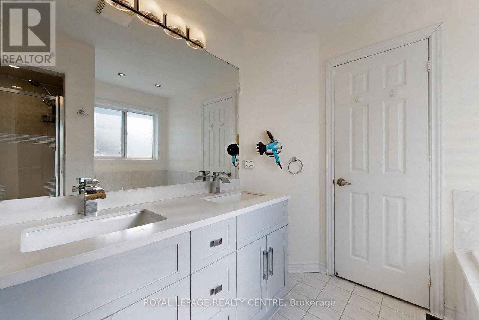 3794 Foxborough Trail, Mississauga, Ontario  L5N 7T7 - Photo 23 - W12760958