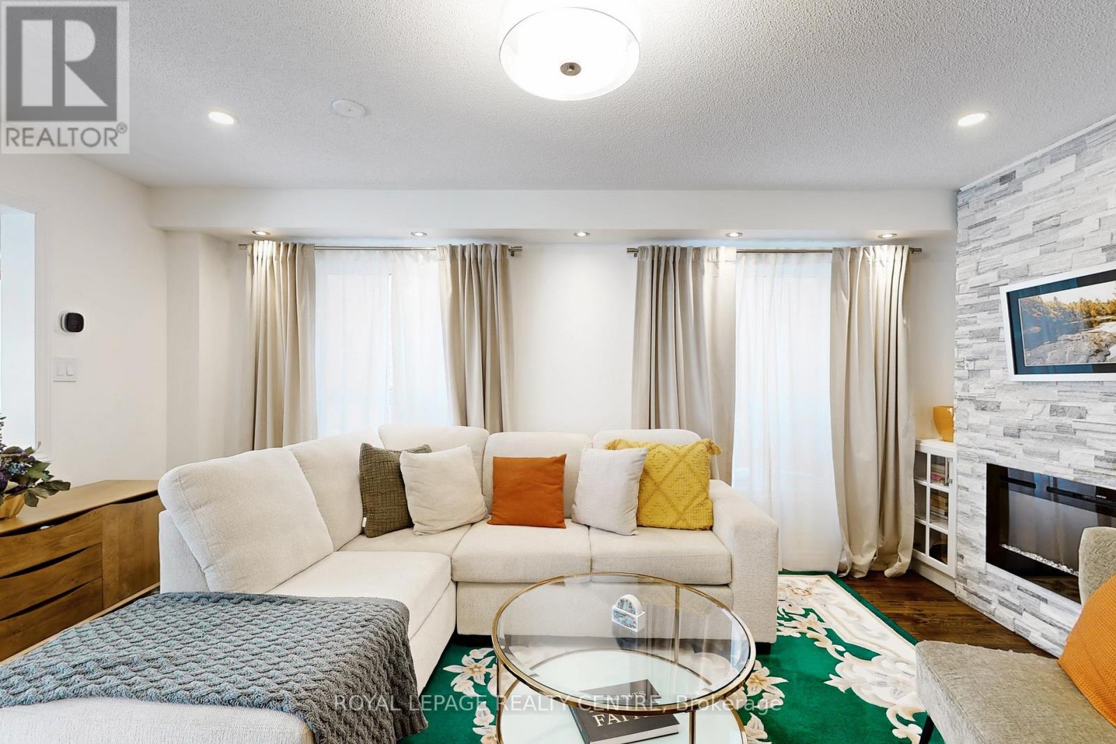 3794 Foxborough Trail, Mississauga, Ontario  L5N 7T7 - Photo 6 - W12760958