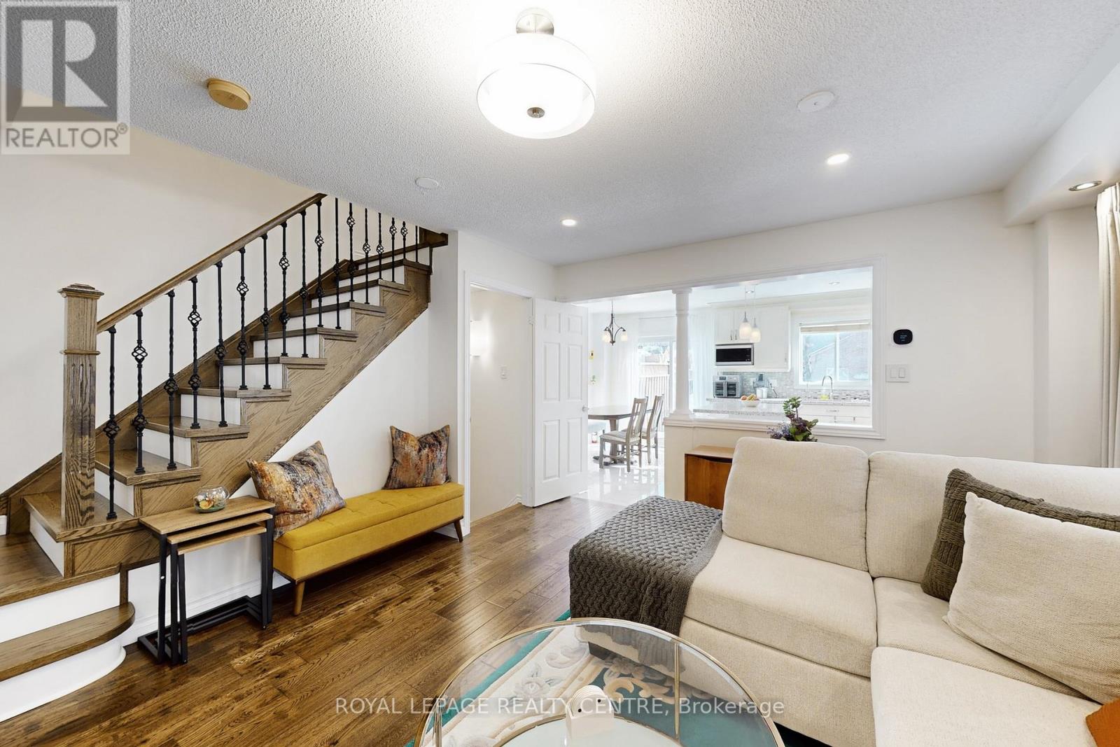 3794 Foxborough Trail, Mississauga, Ontario  L5N 7T7 - Photo 7 - W12760958