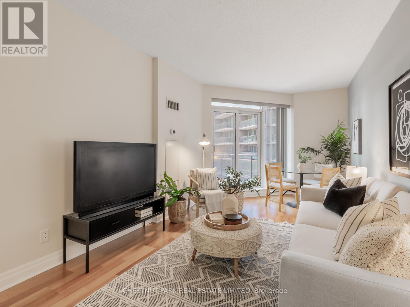 501 - 2119 Lake Shore Boulevard W, Toronto (Mimico), Ontario  M8V 4E8 - Photo 8 - W12760988