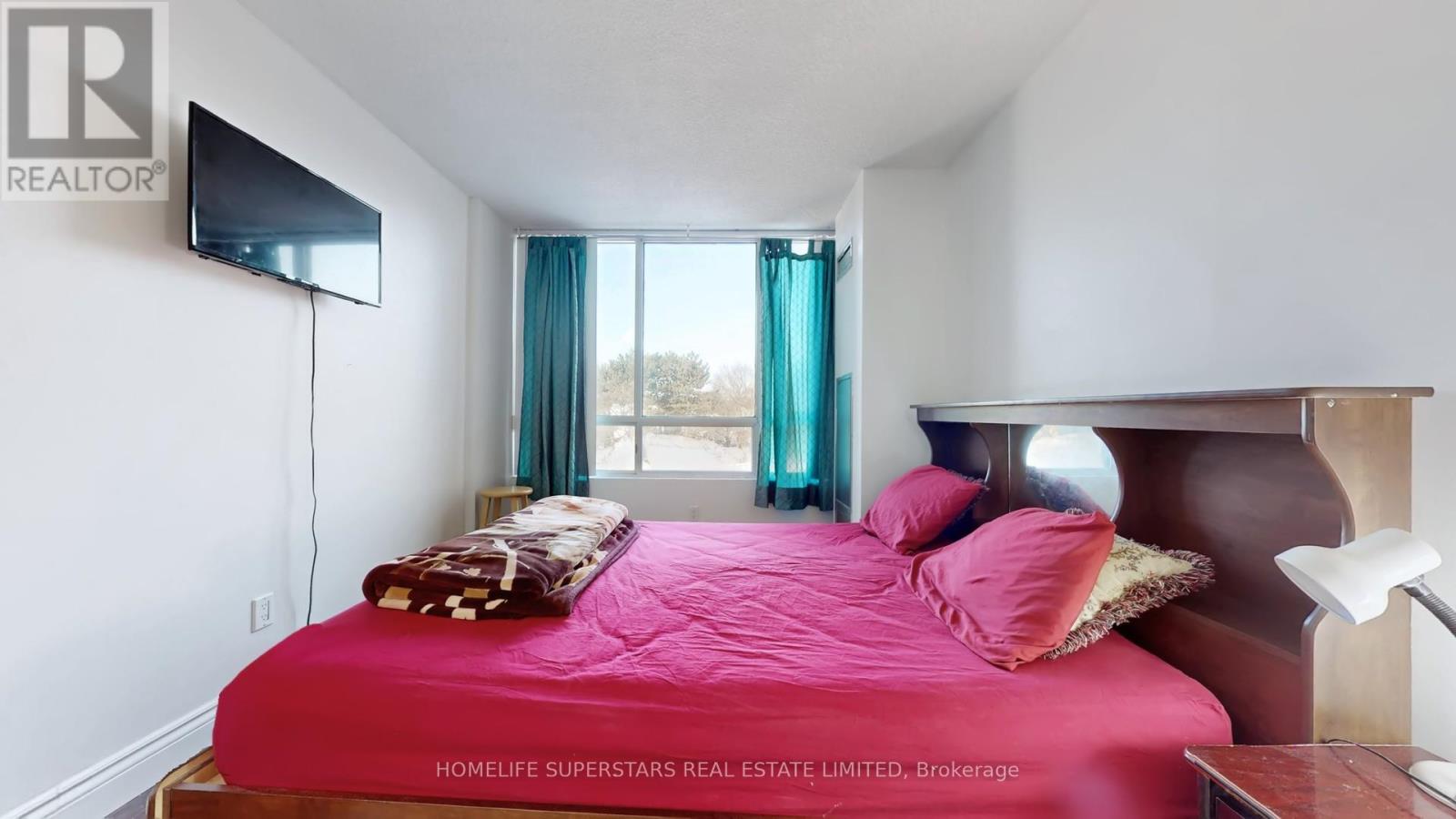 #301 - 26 Hanover Road, Brampton, Ontario  L6S 4T2 - Photo 24 - W12761012