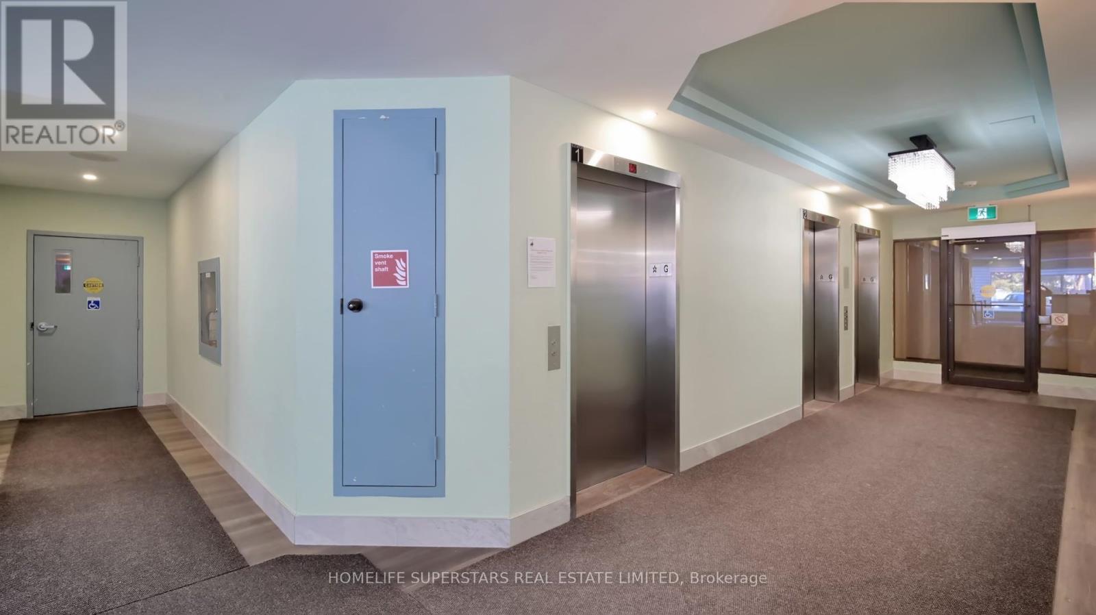 #301 - 26 Hanover Road, Brampton, Ontario  L6S 4T2 - Photo 4 - W12761012