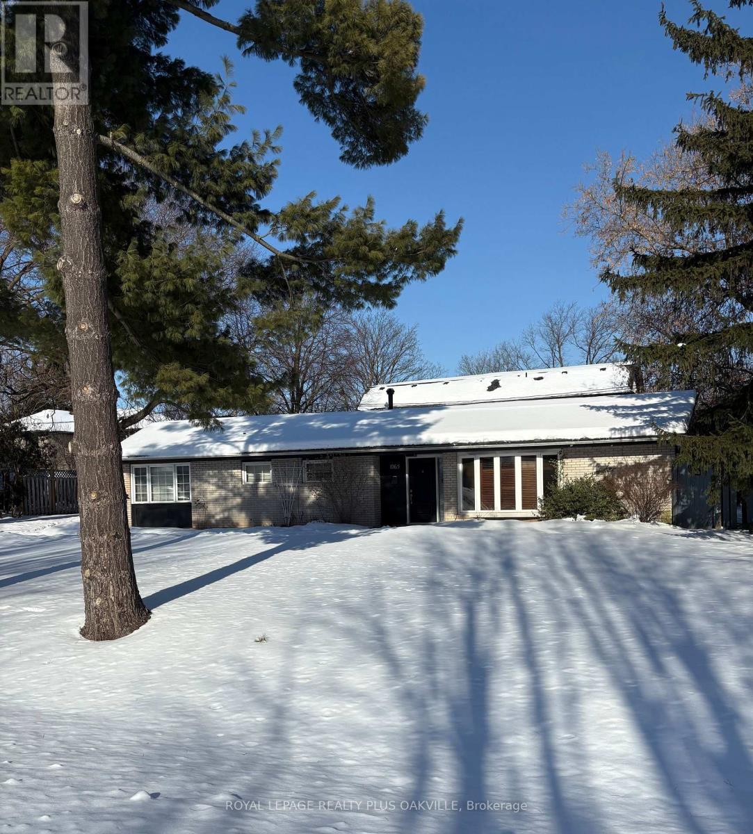 1065 BOMORDA DRIVE, Oakville, Ontario