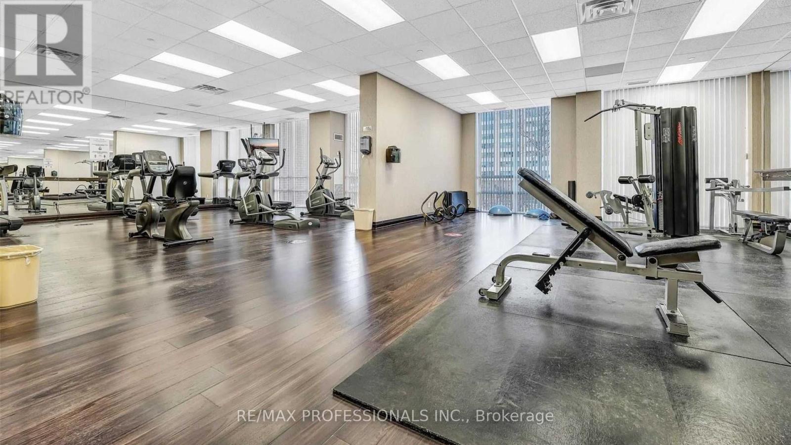 305 - 1 Michael Power Place, Toronto, Ontario  M9A 0A1 - Photo 37 - W12761046