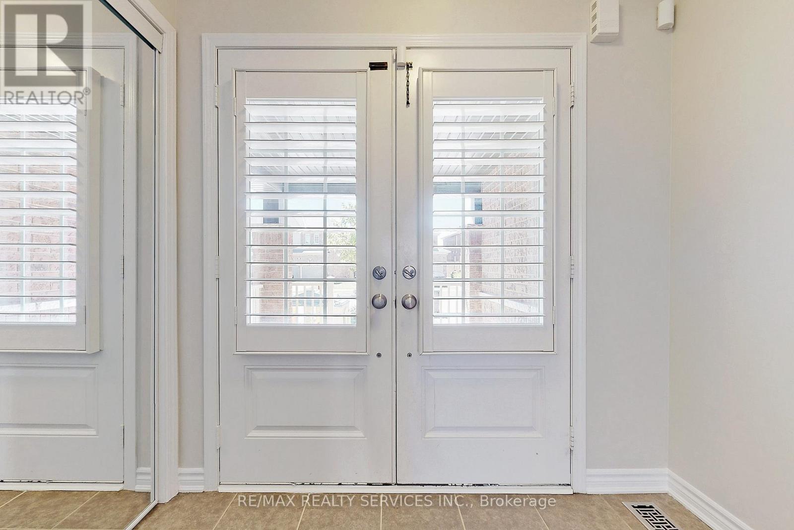 Upper - 31 Leadenhall Road, Brampton (Northwest Brampton), Ontario  L7A 4G4 - Photo 19 - W12761134