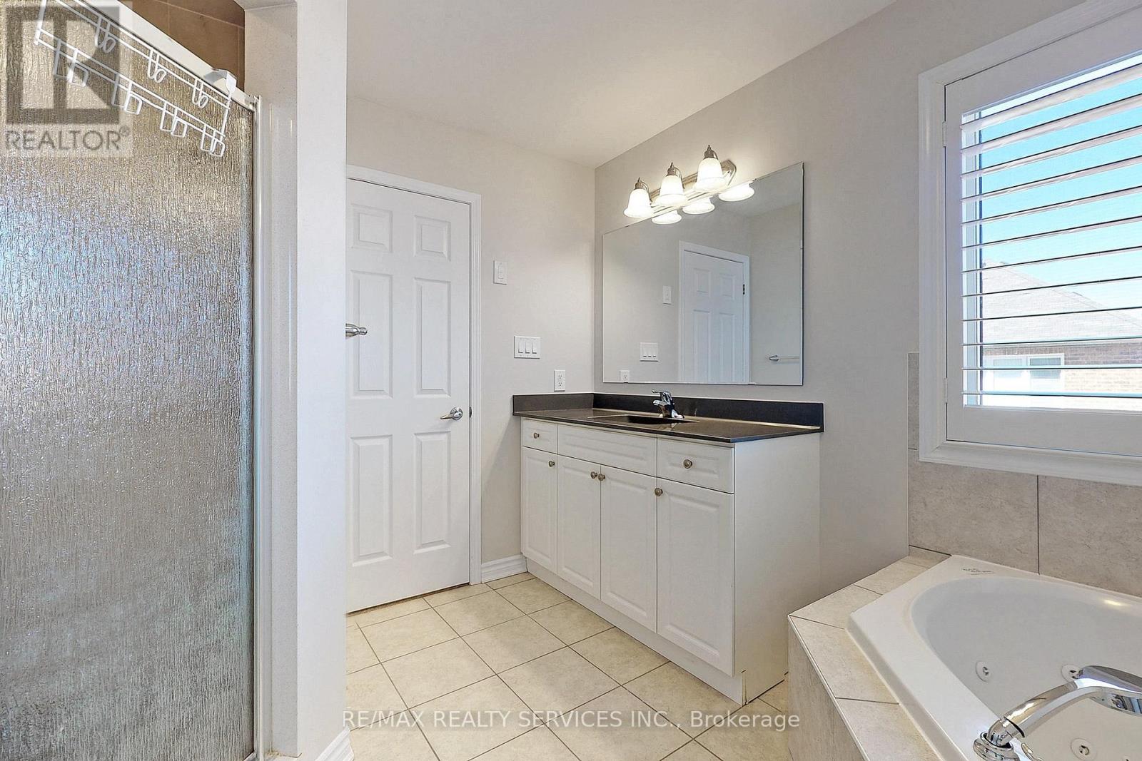 Upper - 31 Leadenhall Road, Brampton (Northwest Brampton), Ontario  L7A 4G4 - Photo 29 - W12761134