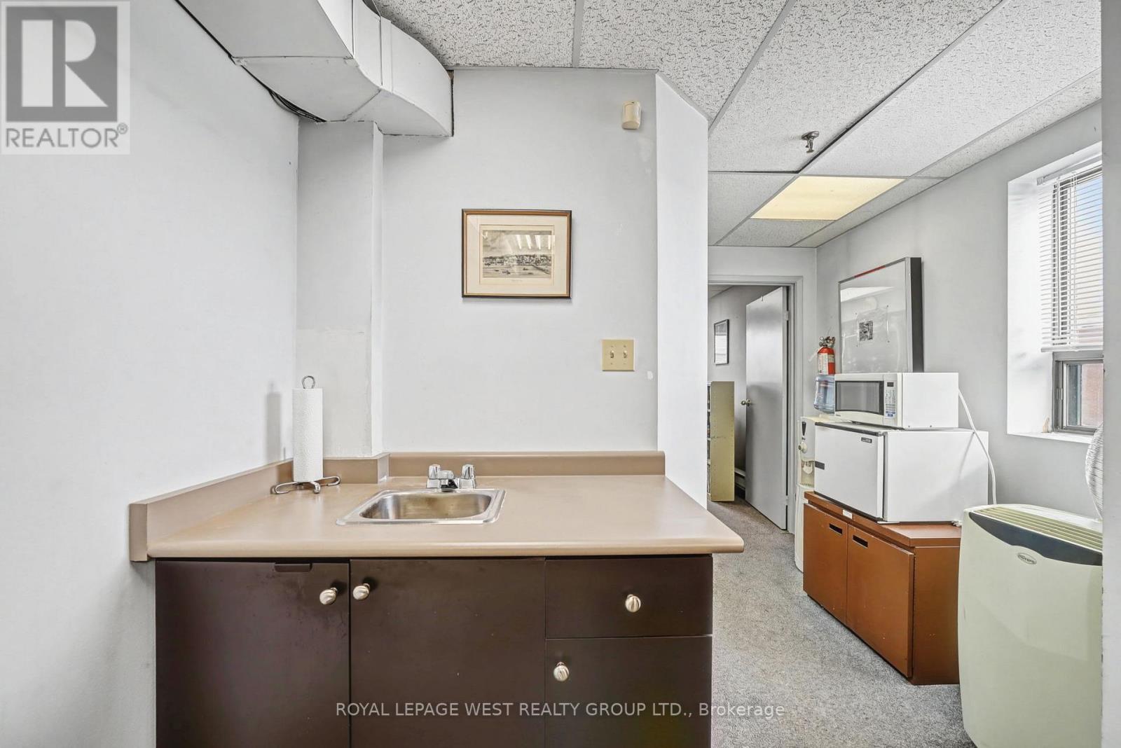 1 - 2 Steinway Boulevard, Toronto, Ontario  M9W 6J8 - Photo 15 - W12761166