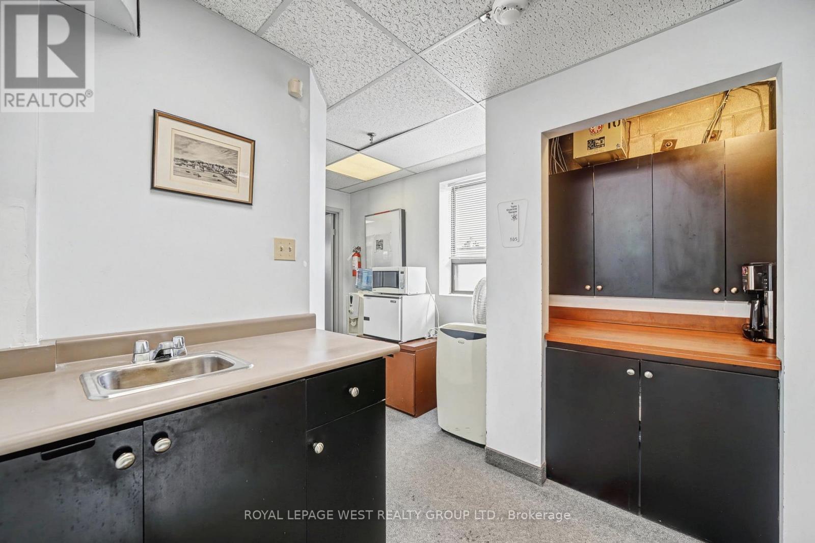 1 - 2 Steinway Boulevard, Toronto, Ontario  M9W 6J8 - Photo 8 - W12761166