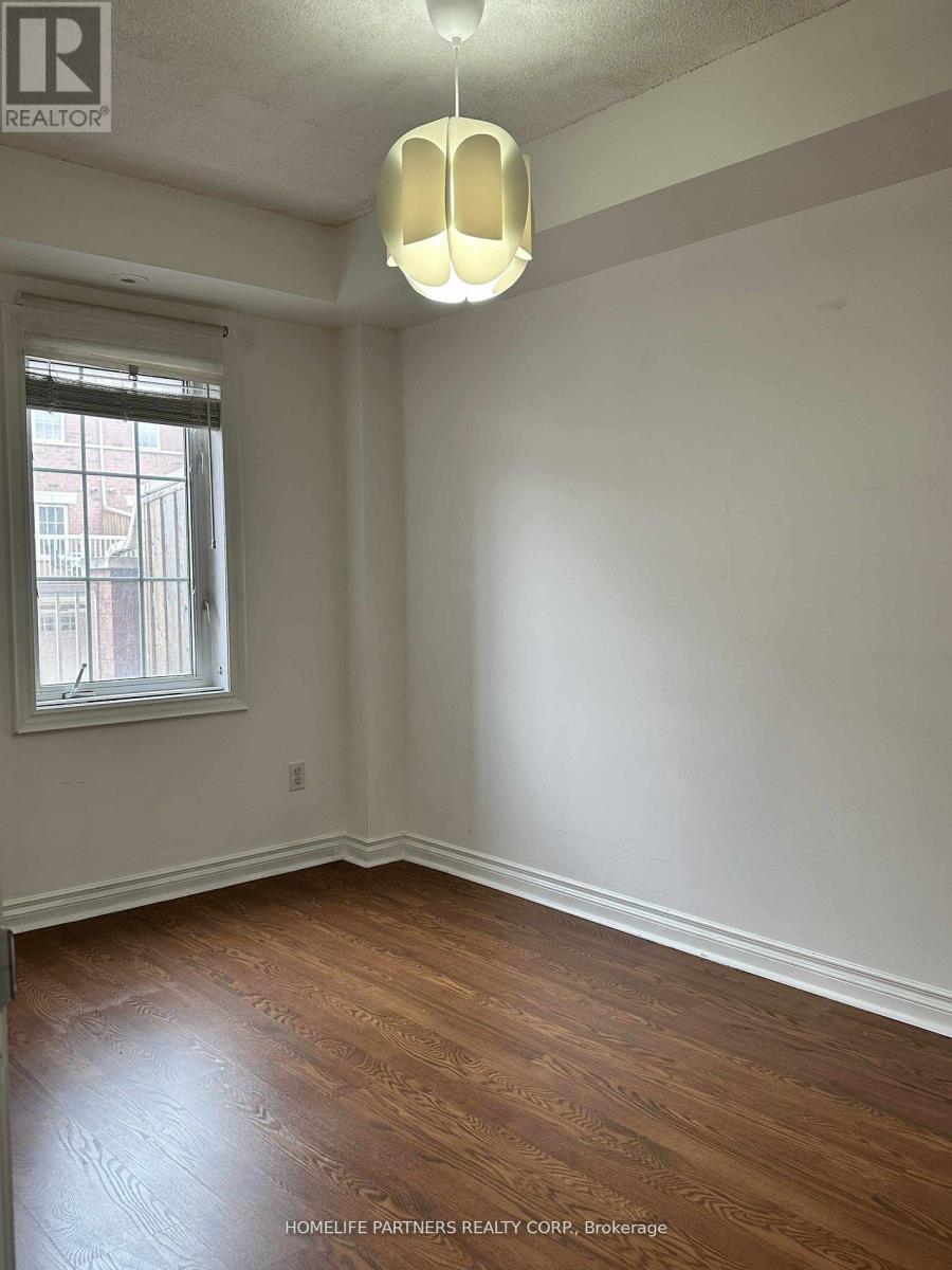 10 - 605 Shoreline Drive, Mississauga, Ontario  L5B 4K3 - Photo 11 - W12761174