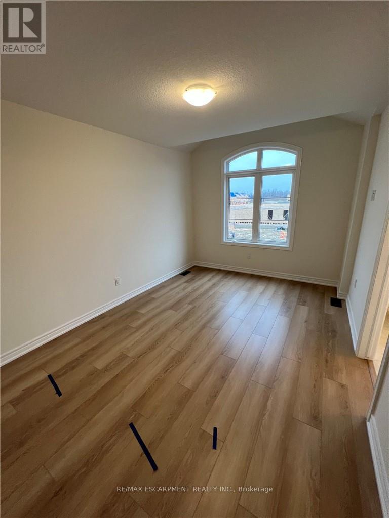 5 Genoa Drive, Hamilton, Ontario  L9B 0K1 - Photo 16 - X12761222