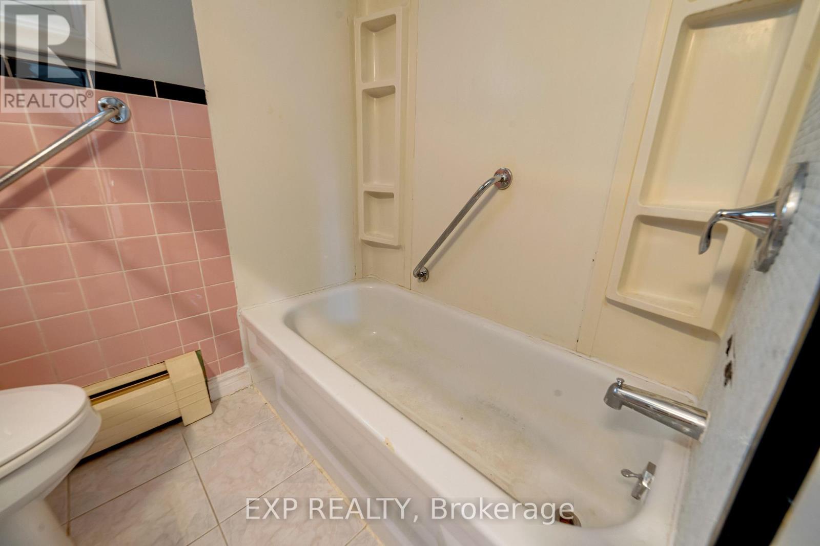 Main Unit - 1023 Eagle Drive, London South, Ontario  N5Z 3H4 - Photo 10 - X12761224