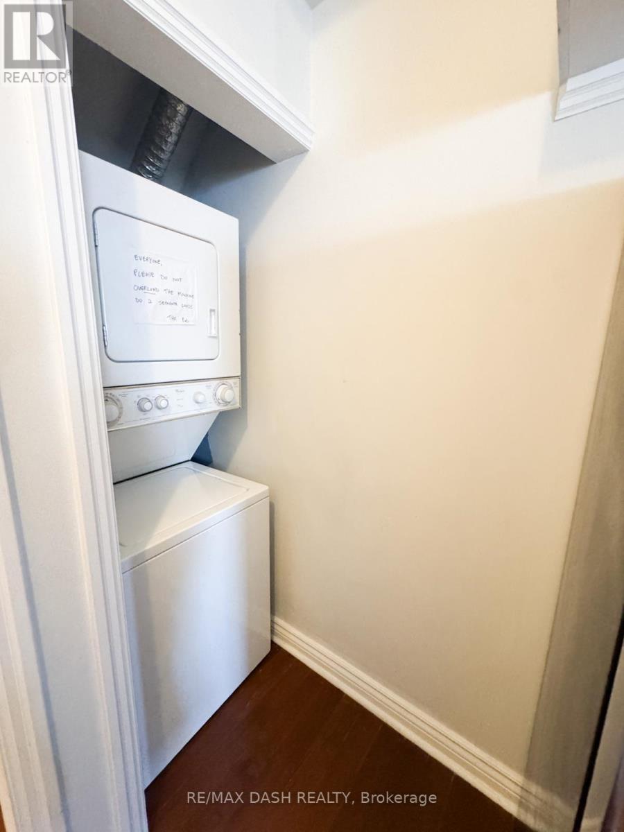 Main Fl - 1529 Queen Street E, Toronto (Greenwood-Coxwell), Ontario  M4L 1E5 - Photo 11 - E12760032