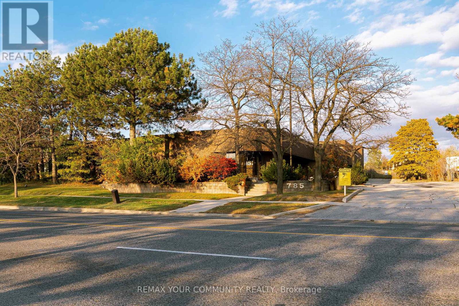 785 ARROW ROAD, Toronto, Ontario