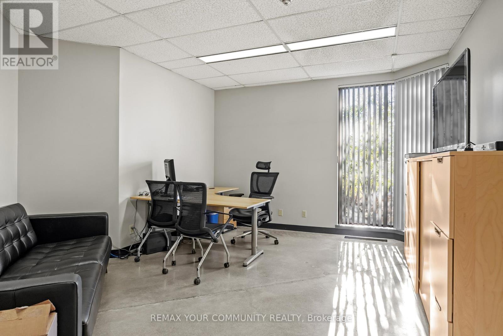 785 Arrow Road, Toronto (Humbermede), Ontario  M9M 2L4 - Photo 11 - W12541722